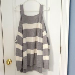 NY&CO Cold shoulder sweater